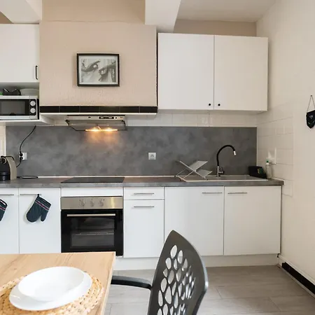 Superbe De 91m2 Au Centre De Avec Wifi Apartament Vias